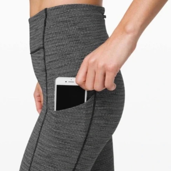 lululemon athletica Speed Up Tight 28” Full On Luxtreme Size 4 - Picture 3 of 15